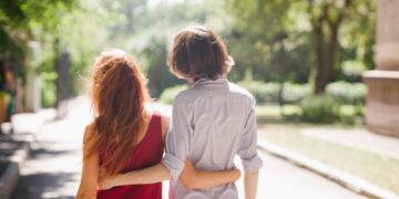Steps for parents to survive the teenage dating lives of their teenagers